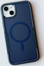 Load image into Gallery viewer, iPhone 17 Pro Max Magsafe Symmetry Hard Shell Cover